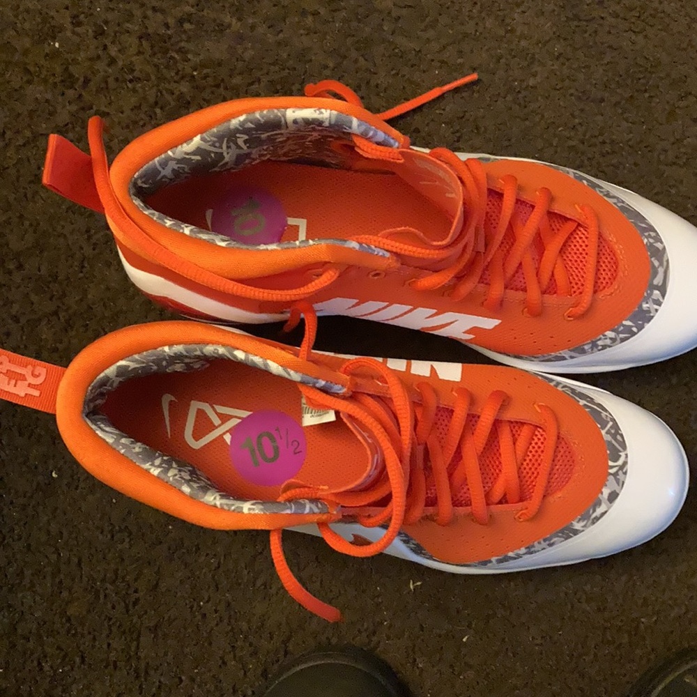 Nike Zoom Cleats - Picture 2 of 3